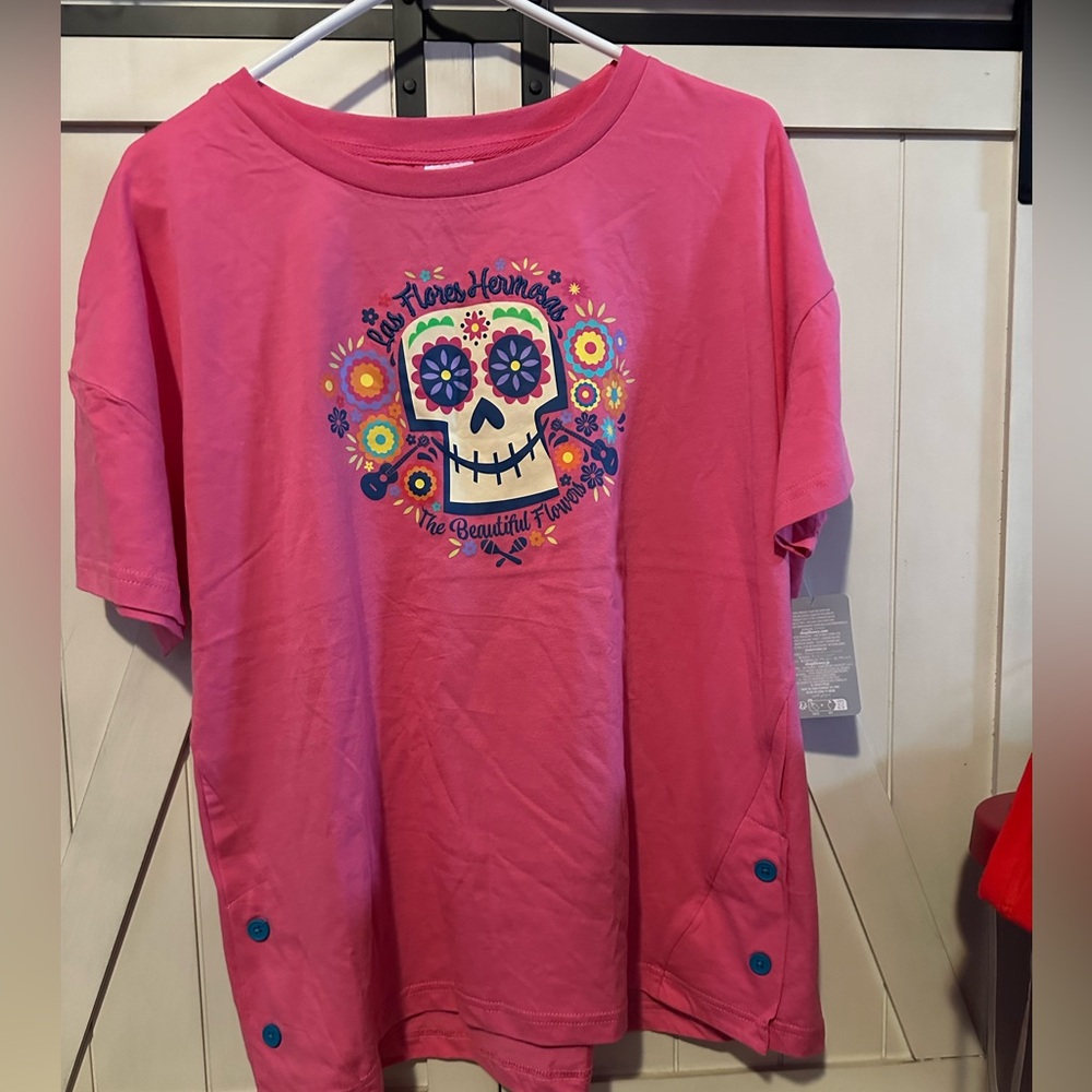 Coco 2024 Epcot Flower Garden Disney Pink Shirt Las Flores Hermosa L NWT